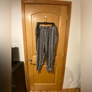 New Look Women’s Plus Size 3X Black & White Pants with Pockets NEW/UNWORN